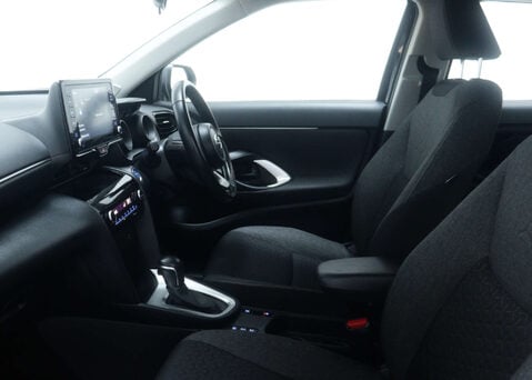 Toyota Yaris Cross 1.5 Yaris Cross Icon HEV Auto 5dr 41