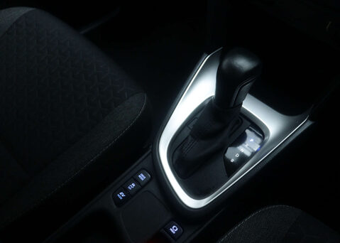 Toyota Yaris Cross 1.5 Yaris Cross Icon HEV Auto 5dr 32