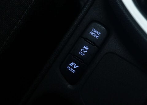 Toyota Yaris Cross 1.5 Yaris Cross Icon HEV Auto 5dr 30