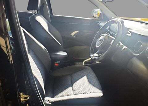 Toyota Yaris Cross 1.5 Yaris Cross Icon HEV Auto 5dr 9