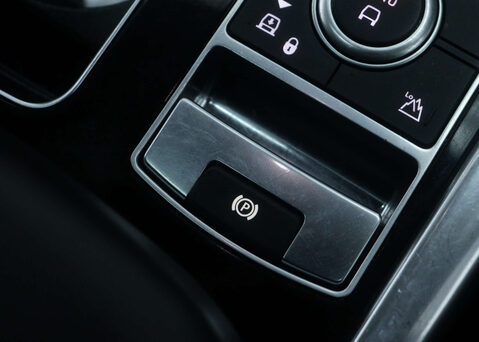 Land Rover Range Rover Sport 2.0 Range Rover Sport HSE Dynamic Black P400e Auto 4WD 5dr 38