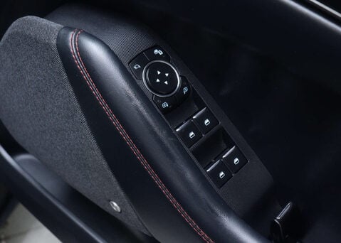 Ford Mustang Mach-E Mustang Mach-E Extended-Range AWD 4WD 5dr 33