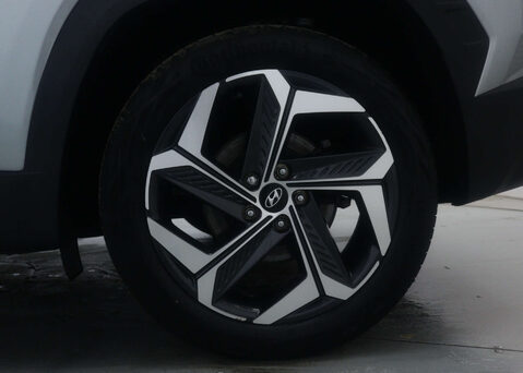 Hyundai TUCSON 1.6 Tucson Premium TGDi PHEV 4x4 Auto 4WD 5dr 15