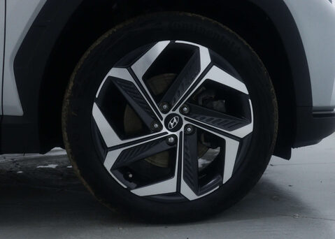 Hyundai TUCSON 1.6 Tucson Premium TGDi PHEV 4x4 Auto 4WD 5dr 13