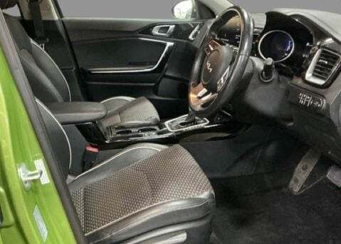 Kia Xceed 1.6 XCeed 3 PHEV Semi-Auto 5dr 13