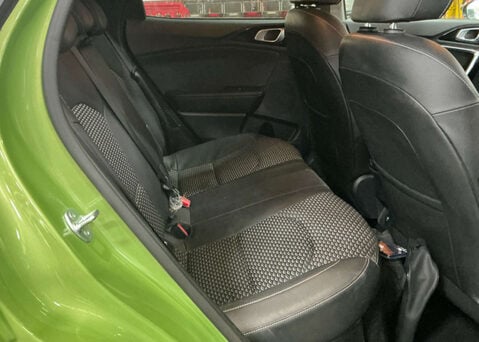 Kia Xceed 1.6 XCeed 3 PHEV Semi-Auto 5dr 12
