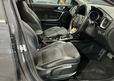Kia Xceed 1.6 XCeed 3 PHEV Semi-Auto 5dr 13