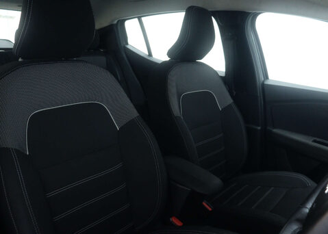 Dacia Sandero 1.0 Sandero Journey TCE Auto 5dr 38