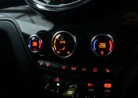 Mini Countryman 1.5 Countryman Cooper S E ALL4 Classic Auto 4WD 5dr 29