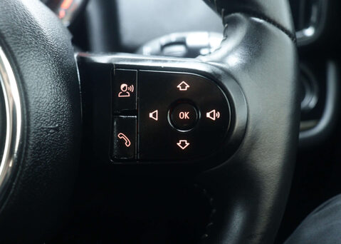 Mini Countryman 1.5 Countryman Cooper S E ALL4 Classic Auto 4WD 5dr 35