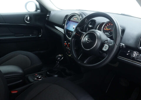 Mini Countryman 1.5 Countryman Cooper S E ALL4 Classic Auto 4WD 5dr 41