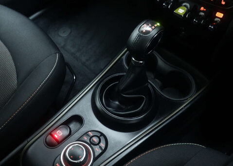 Mini Countryman 1.5 Countryman Cooper S E ALL4 Classic Auto 4WD 5dr 33