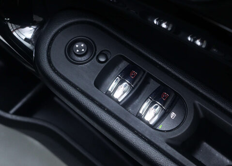 Mini Countryman 1.5 Countryman Cooper S E ALL4 Classic Auto 4WD 5dr 40