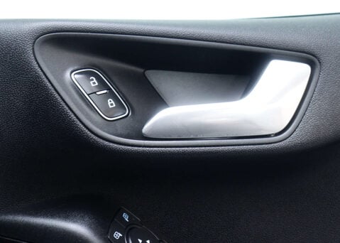 Ford Fiesta 1.0 Fiesta ST-Line T MHEV Auto 5dr 39