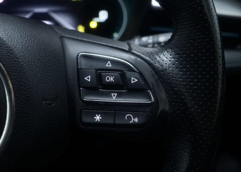 MG MG5 61.1kWh Trophy Long Range Estate 5dr Electric Auto (156 ps) 32