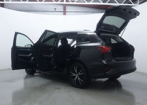 MG MG5 61.1kWh Trophy Long Range Estate 5dr Electric Auto (156 ps) 52