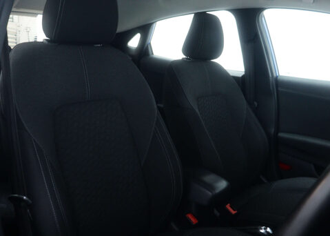 Ford Puma 1.0 Puma Titanium MHEV 5dr 37