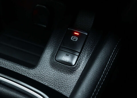 Nissan Qashqai 1.3 Qashqai N-Connecta DiG-T 5dr 27