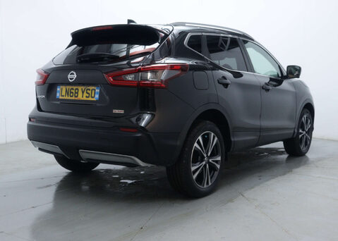 Nissan Qashqai 1.3 Qashqai N-Connecta DiG-T 5dr 11