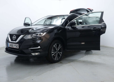 Nissan Qashqai 1.3 Qashqai N-Connecta DiG-T 5dr 52