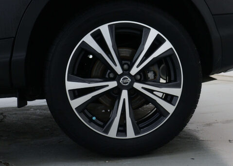 Nissan Qashqai 1.3 Qashqai N-Connecta DiG-T 5dr 16