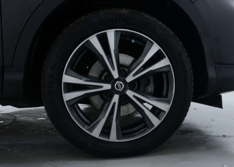 Nissan Qashqai 1.3 Qashqai N-Connecta DiG-T 5dr 14