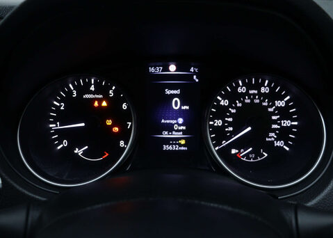 Nissan Qashqai 1.3 Qashqai N-Connecta DiG-T 5dr 17