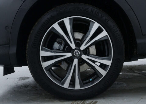 Nissan Qashqai 1.3 Qashqai N-Connecta DiG-T 5dr 15