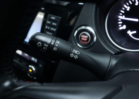 Nissan Qashqai 1.3 Qashqai N-Connecta DiG-T 5dr 31