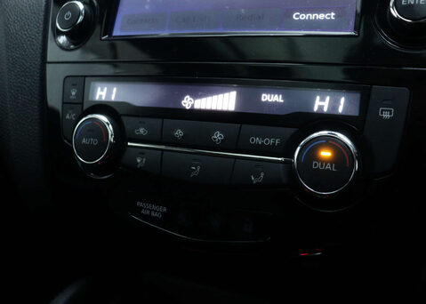 Nissan Qashqai 1.3 Qashqai N-Connecta DiG-T 5dr 26