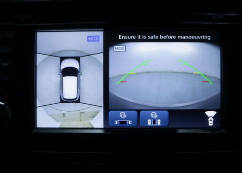 Nissan Qashqai 1.3 Qashqai N-Connecta DiG-T 5dr 24