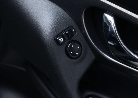 Nissan Qashqai 1.3 Qashqai N-Connecta DiG-T 5dr 35