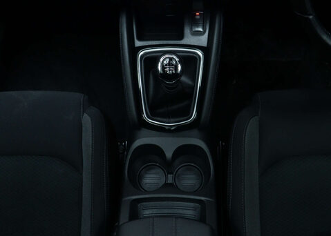 Nissan Qashqai 1.3 Qashqai N-Connecta DiG-T 5dr 20