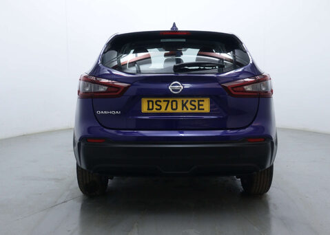 Nissan Qashqai 1.3 Qashqai Acenta Premium DiG-T Semi-Auto 5dr 9