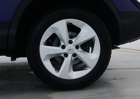 Nissan Qashqai 1.3 Qashqai Acenta Premium DiG-T Semi-Auto 5dr 15