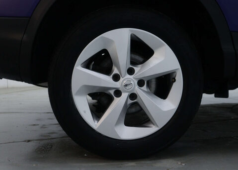 Nissan Qashqai 1.3 Qashqai Acenta Premium DiG-T Semi-Auto 5dr 12