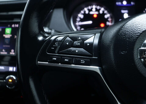 Nissan Qashqai 1.3 Qashqai Acenta Premium DiG-T Semi-Auto 5dr 30