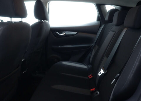 Nissan Qashqai 1.3 Qashqai Acenta Premium DiG-T Semi-Auto 5dr 43