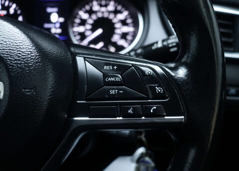 Nissan Qashqai 1.3 Qashqai Acenta Premium DiG-T Semi-Auto 5dr 31