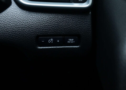 Nissan Qashqai 1.3 Qashqai Acenta Premium DiG-T Semi-Auto 5dr 34