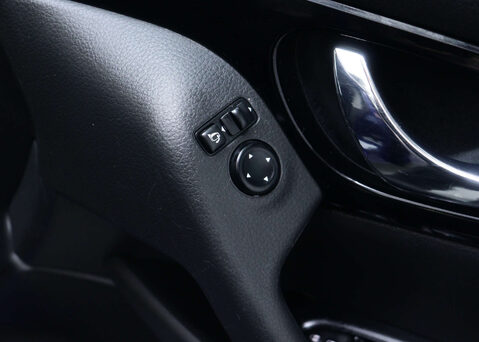 Nissan Qashqai 1.3 Qashqai Acenta Premium DiG-T Semi-Auto 5dr 35