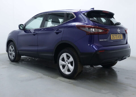 Nissan Qashqai 1.3 Qashqai Acenta Premium DiG-T Semi-Auto 5dr 8