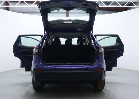 Nissan Qashqai 1.3 Qashqai Acenta Premium DiG-T Semi-Auto 5dr 49