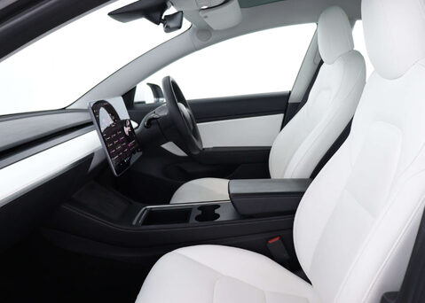 Tesla Model 3 Model 3 Long Range AWD 4WD 4dr 31