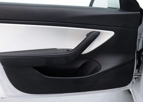 Tesla Model 3 Model 3 Long Range AWD 4WD 4dr 33