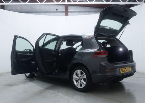 Volkswagen Golf 1.5 Golf Life TSi 5dr 61