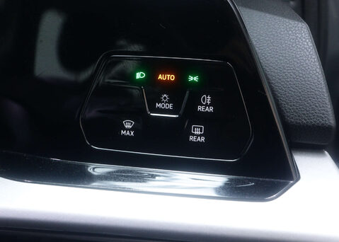 Volkswagen Golf 1.5 Golf Life TSi 5dr 43