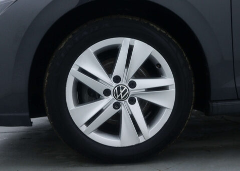 Volkswagen Golf 1.5 Golf Life TSi 5dr 15