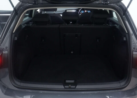 Volkswagen Golf 1.5 Golf Life TSi 5dr 55