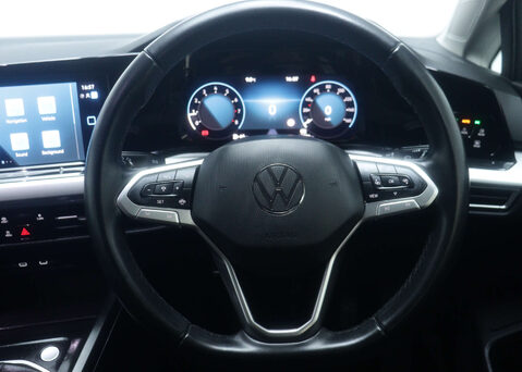 Volkswagen Golf 1.5 Golf Life TSi 5dr 18